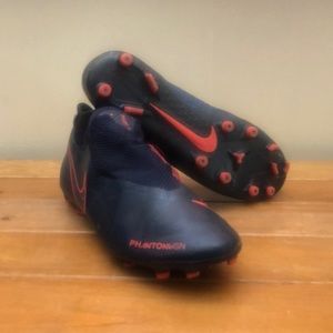 Men’s Nike Ghost soccer spikes